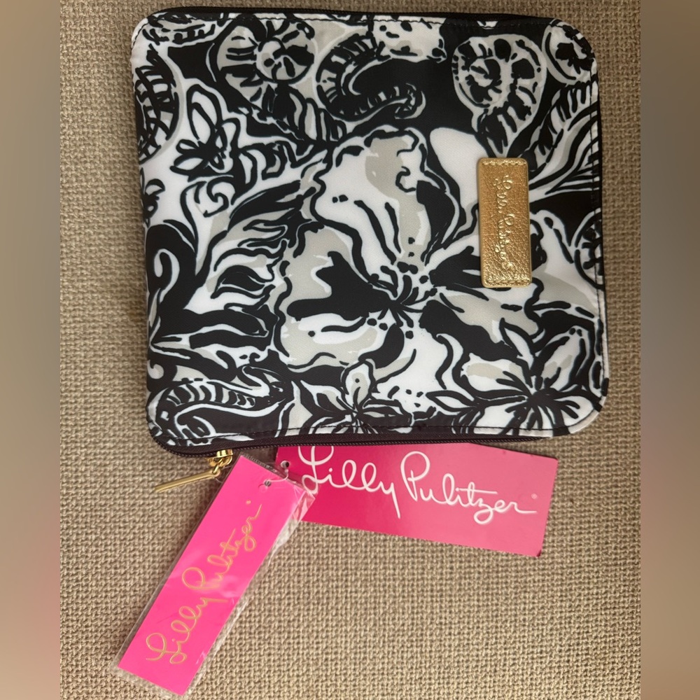 NWT Lilly Pulitzer Getaway Packable Tote